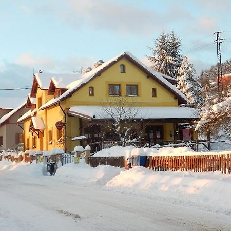 Guest House Vila Frýdštejn Εξωτερικό φωτογραφία